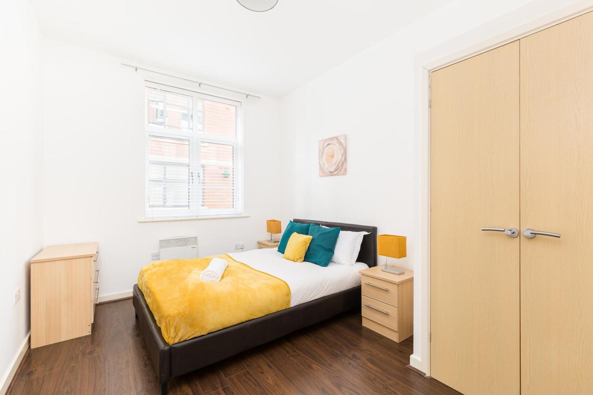 24-7 Secured City Centre Apartments With Free Underground Parking And Wifi Birmingham Exteriör bild