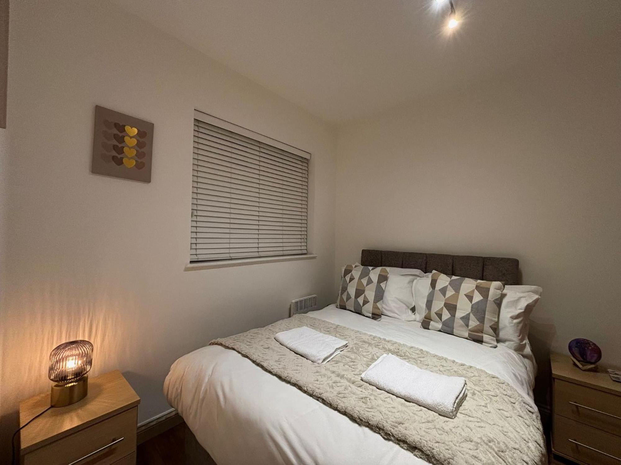 24-7 Secured City Centre Apartments With Free Underground Parking And Wifi Birmingham Exteriör bild