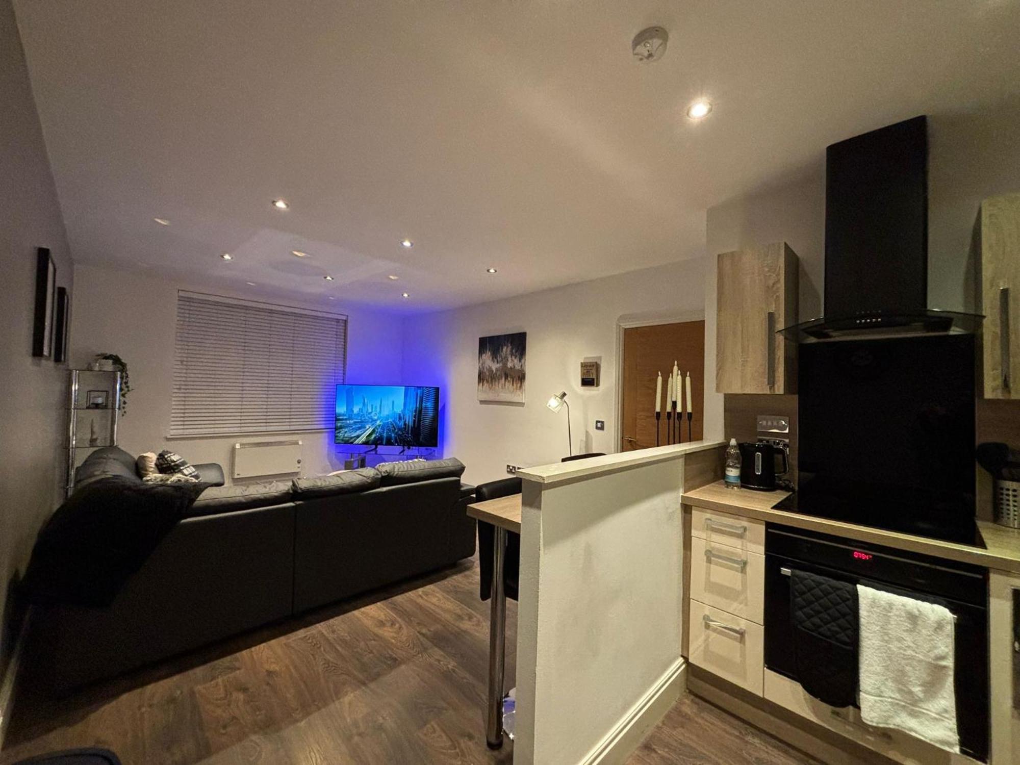 24-7 Secured City Centre Apartments With Free Underground Parking And Wifi Birmingham Exteriör bild