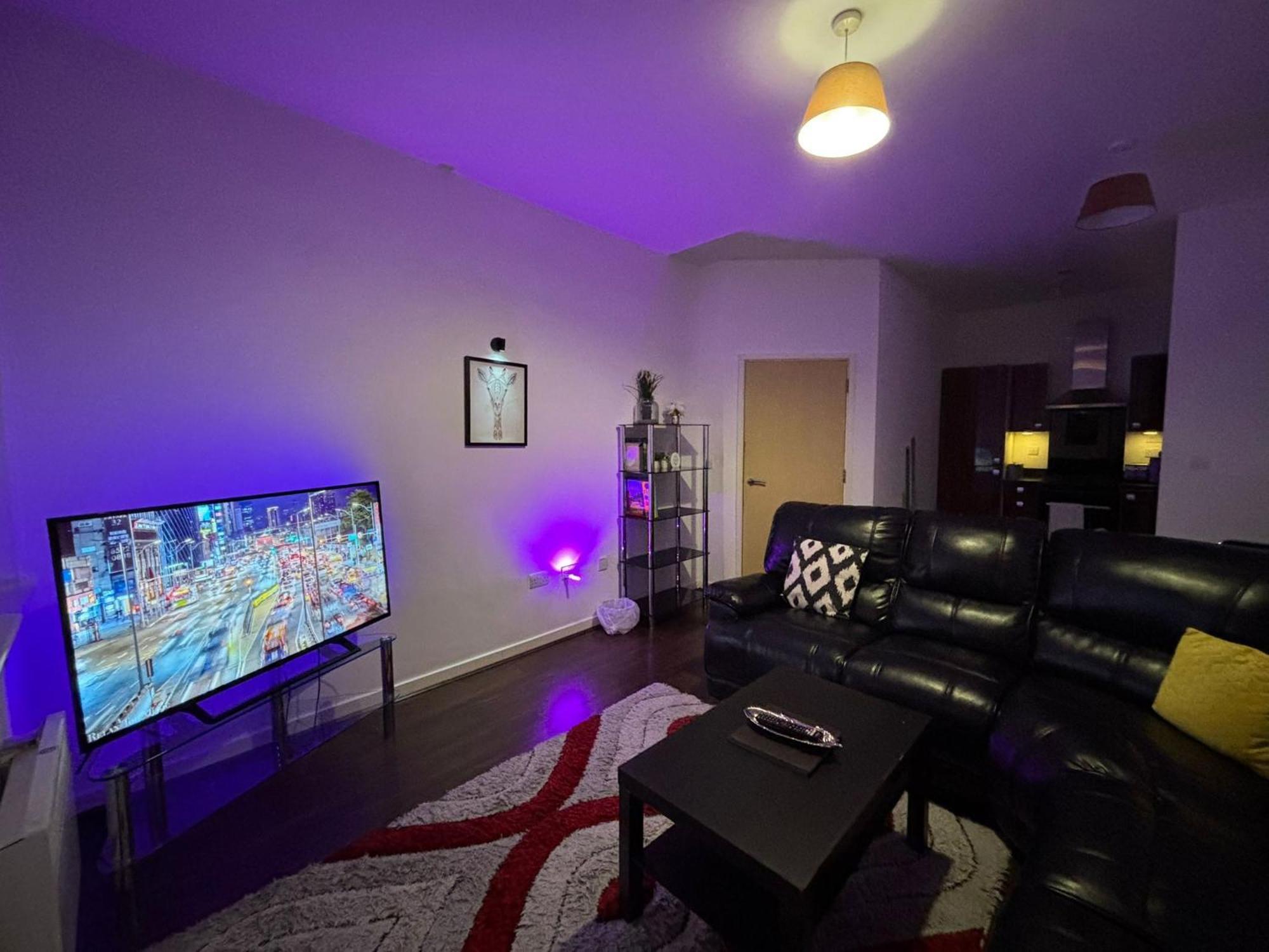 24-7 Secured City Centre Apartments With Free Underground Parking And Wifi Birmingham Exteriör bild