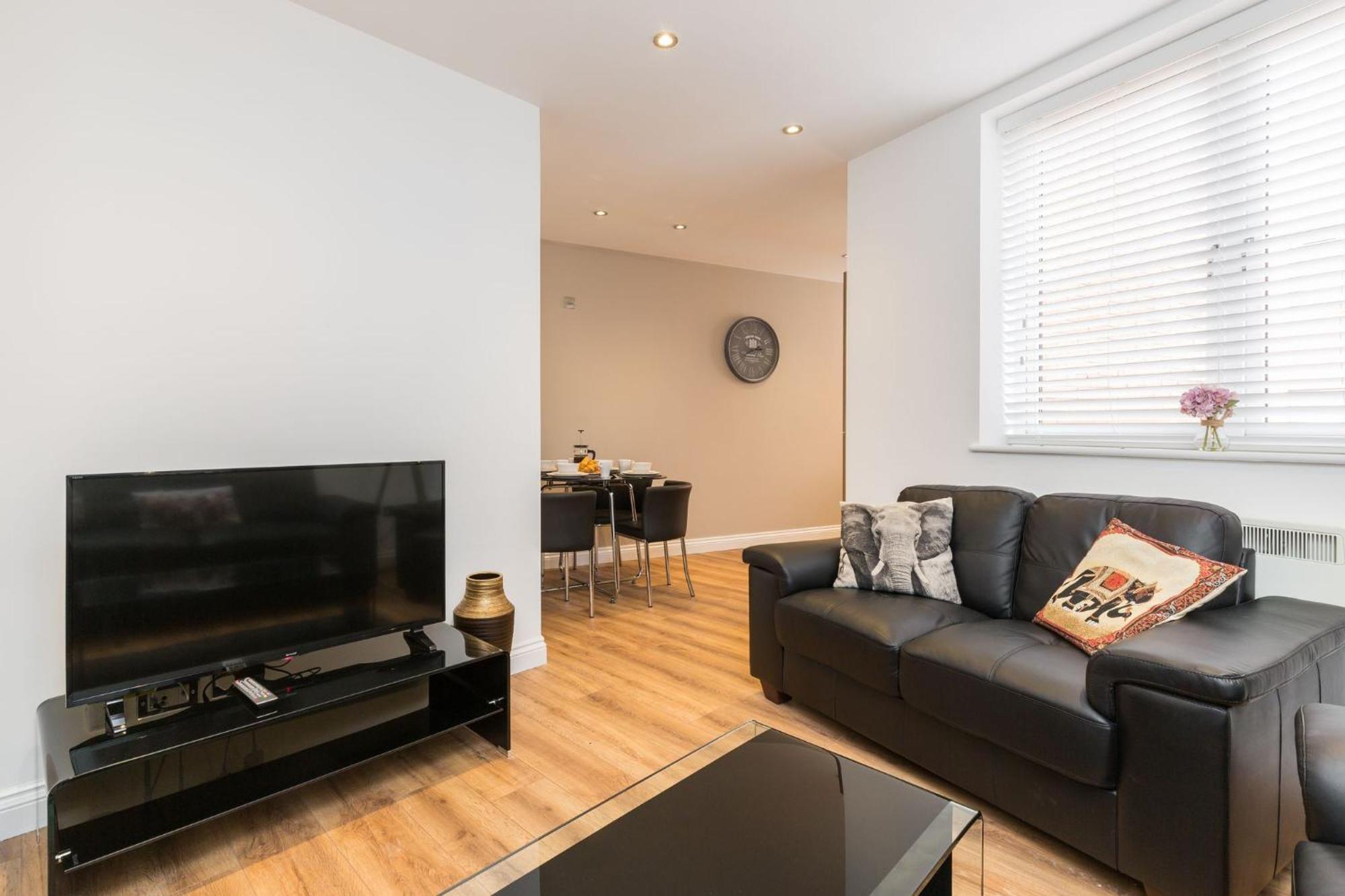 24-7 Secured City Centre Apartments With Free Underground Parking And Wifi Birmingham Exteriör bild