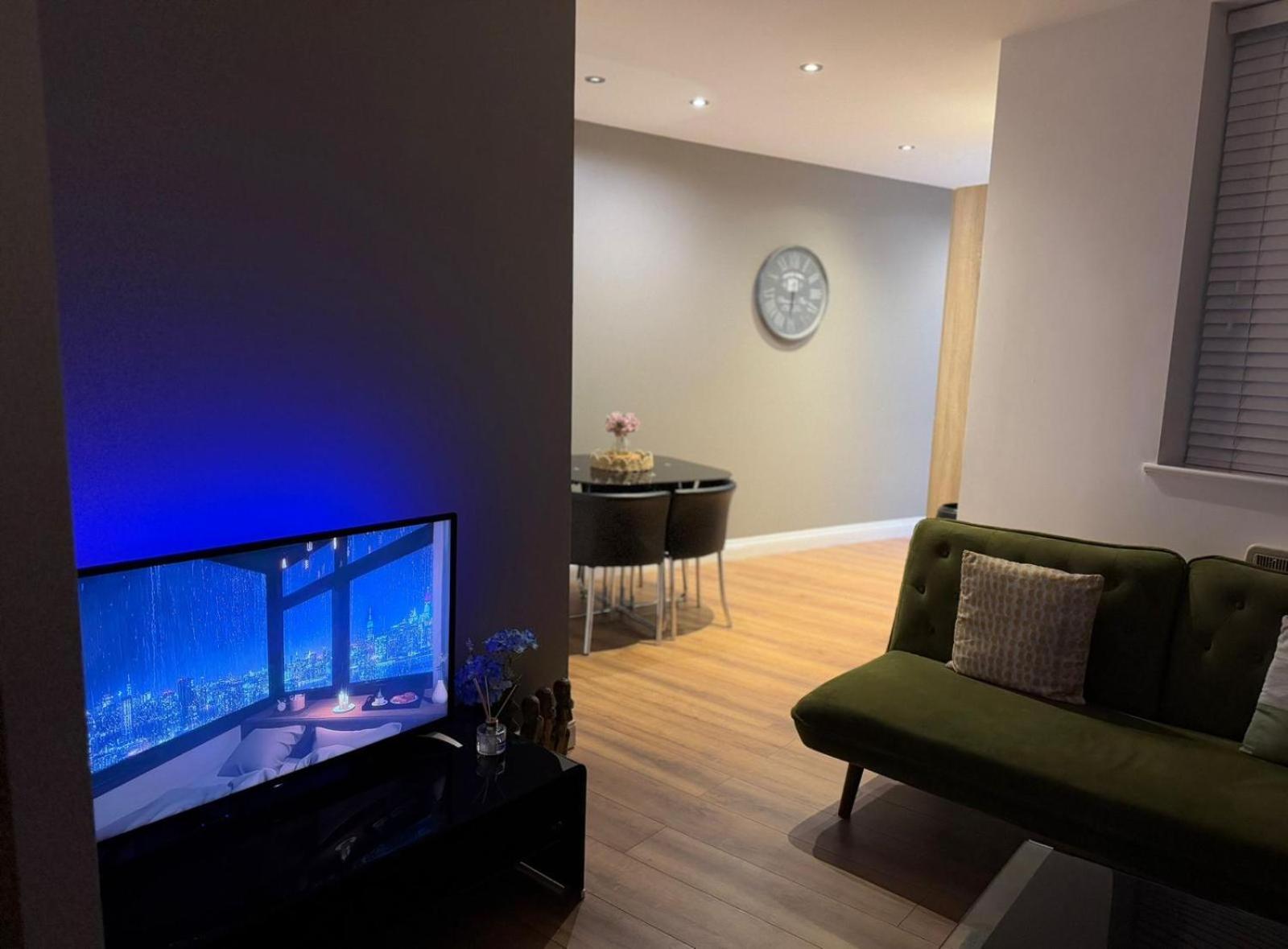 24-7 Secured City Centre Apartments With Free Underground Parking And Wifi Birmingham Exteriör bild