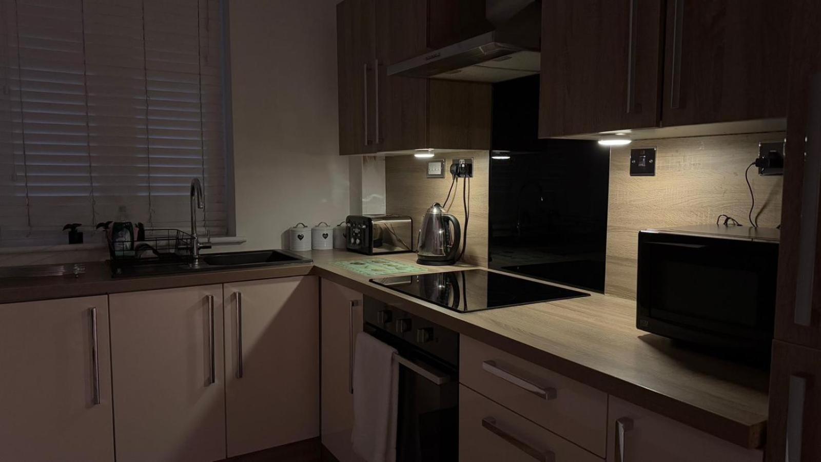 24-7 Secured City Centre Apartments With Free Underground Parking And Wifi Birmingham Exteriör bild