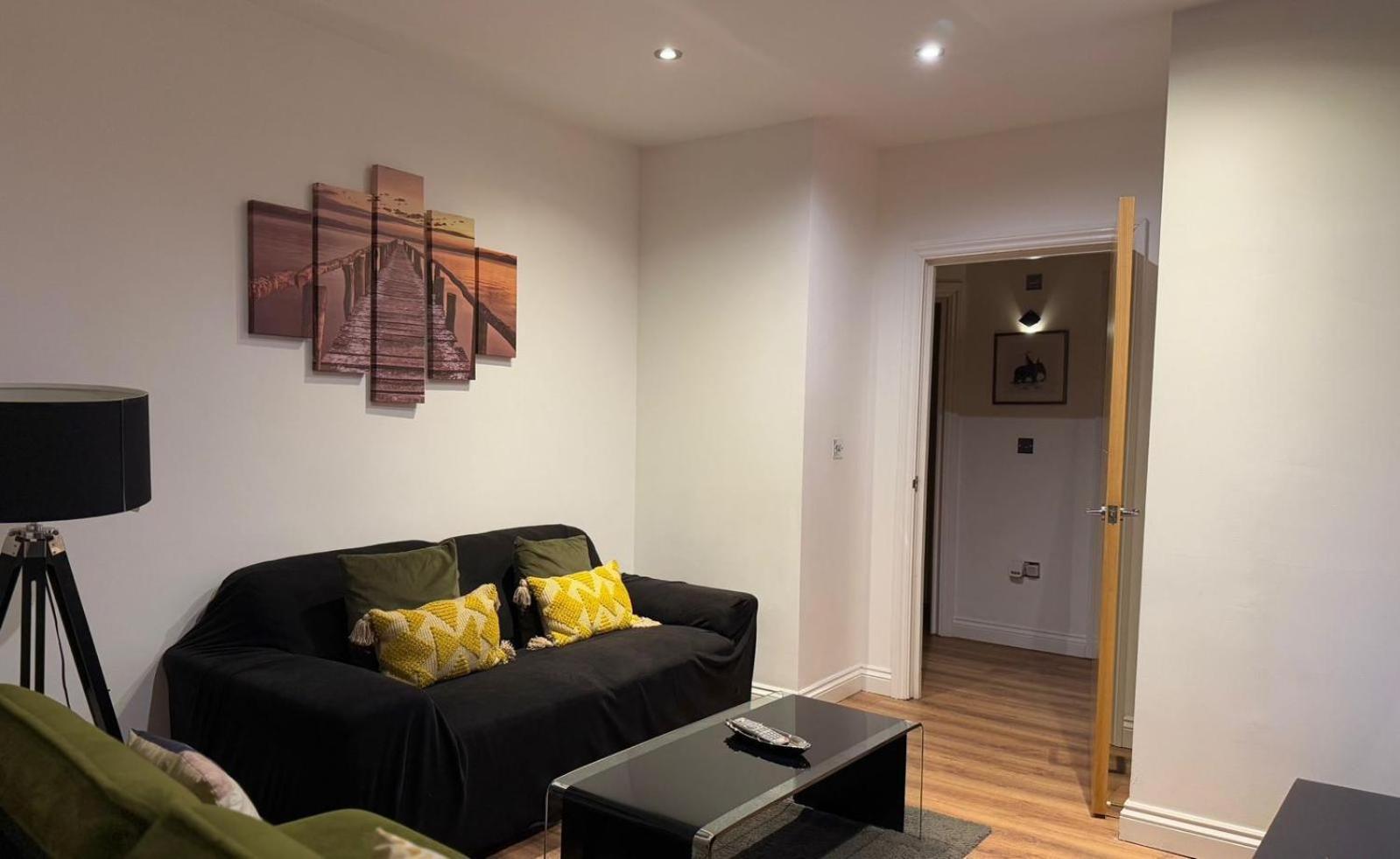 24-7 Secured City Centre Apartments With Free Underground Parking And Wifi Birmingham Exteriör bild