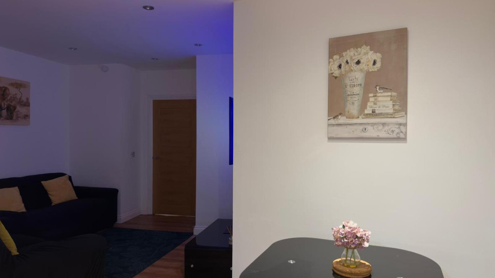 24-7 Secured City Centre Apartments With Free Underground Parking And Wifi Birmingham Exteriör bild