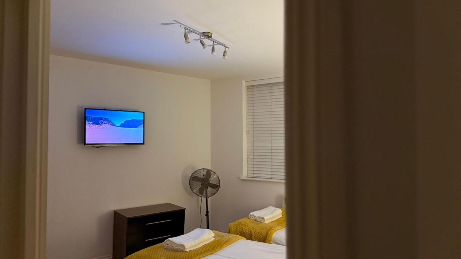 24-7 Secured City Centre Apartments With Free Underground Parking And Wifi Birmingham Exteriör bild